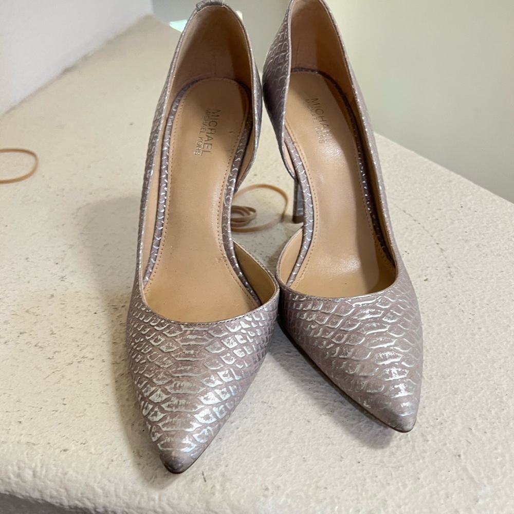 Michael Kors Nathalie Flex High Pump Metallic Embossed Leather Silver Size 5.5 - Picture 4 of 12